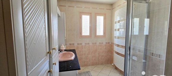 Casa de 4 dormitorios en Le Poinconnet, France No. 277687 10