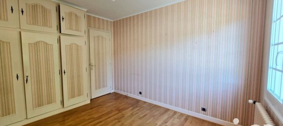 Casa de 4 dormitorios en Le Poinconnet, France No. 277687 13