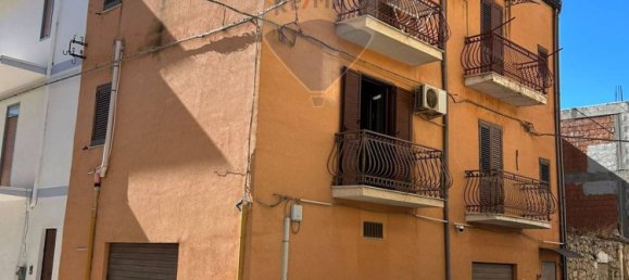 Casa de 5 dormitorios en Favara, Italy No. 381390 2