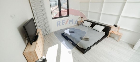 3 bedrooms House in Porto, Portugal No. 24218 11