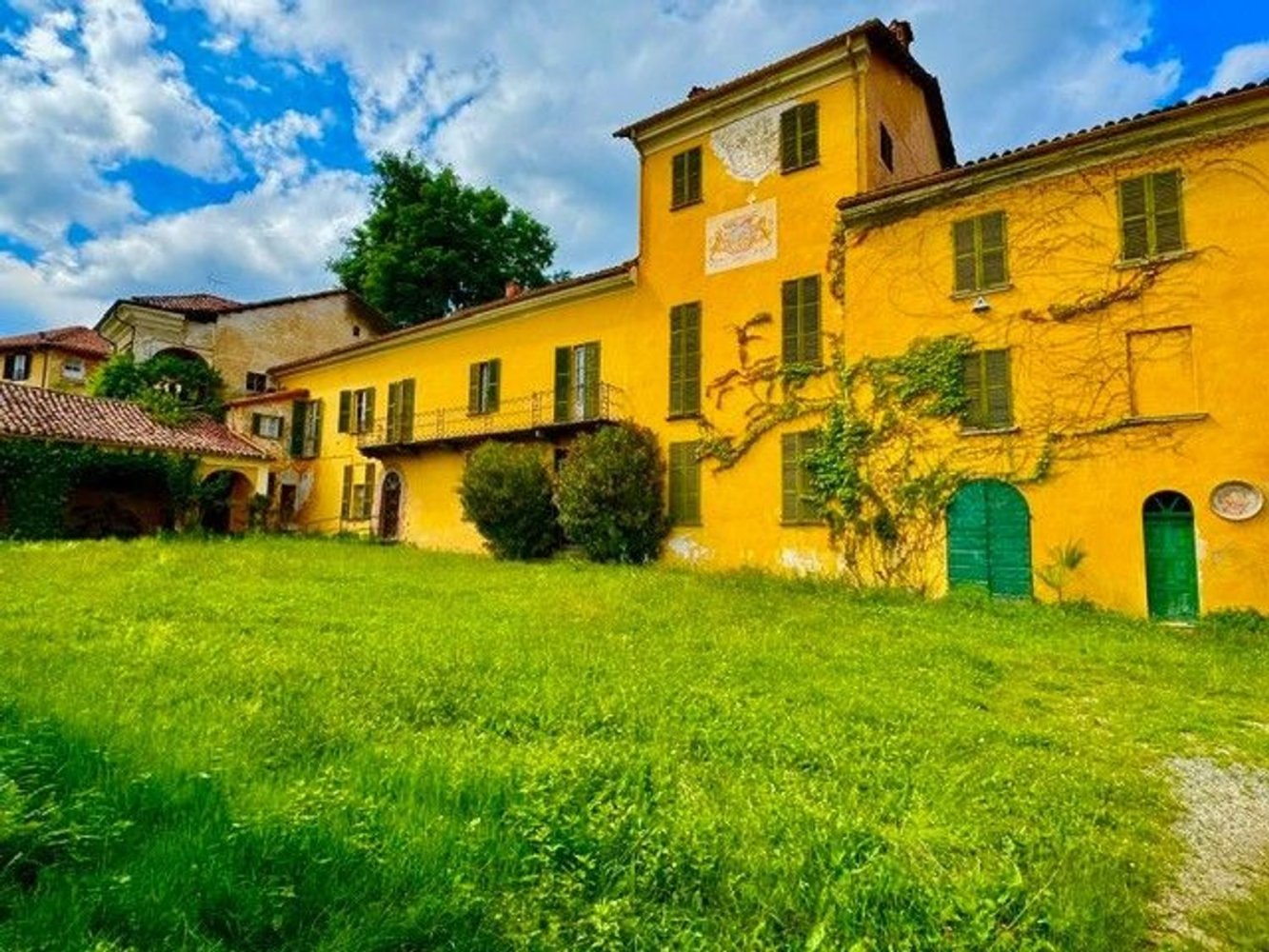 6 rooms House in Manta, Italy No. 163973