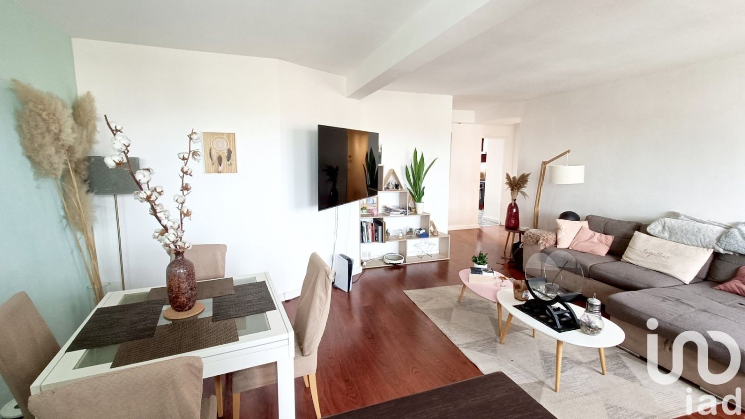 2 bedrooms Apartment in Tinqueux, France No. 79171