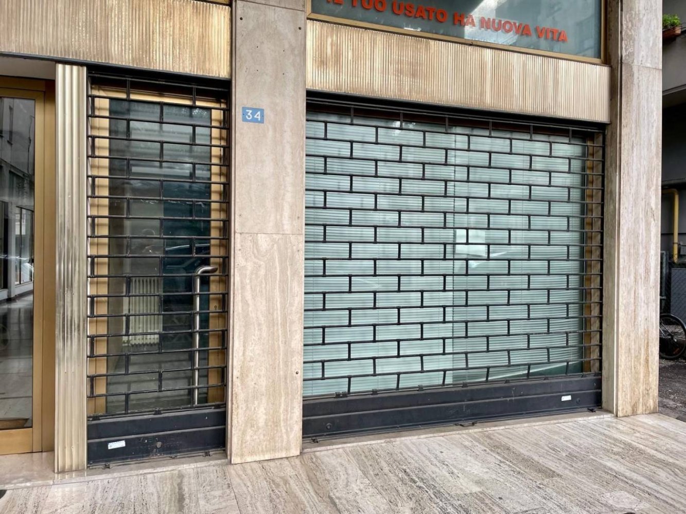 2-salle Propriété commerciale à Schio, Italy No. 54714