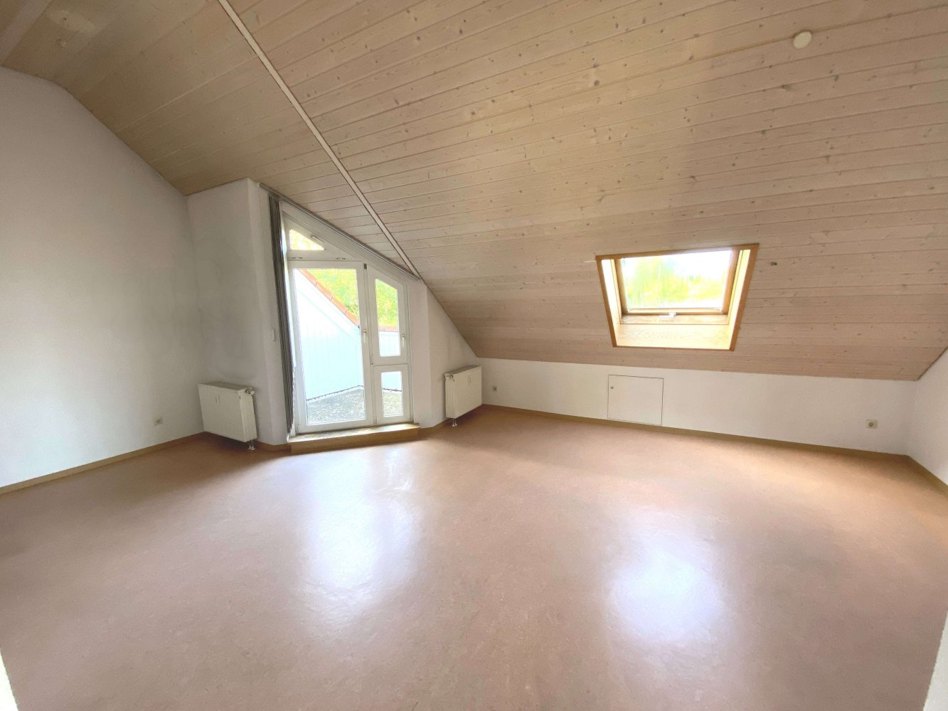2-Zimmer Wohnung in Esslingen, Germany, Nr. 277903