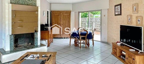 5 bedrooms House in Arsac, France No. 341214 8