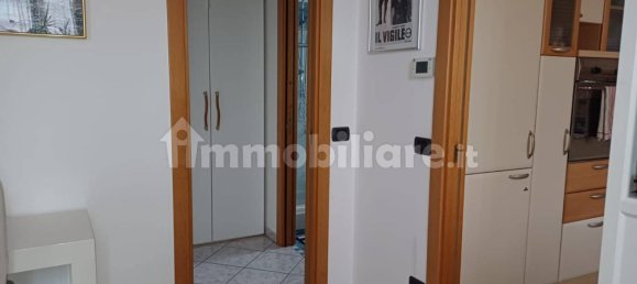 Dúplex de 1 dormitorio en Varese, Italy No. 380032 12