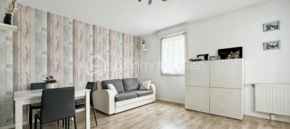 2 bedrooms Apartment in Brie-Comte-Robert, France No. 285435 2