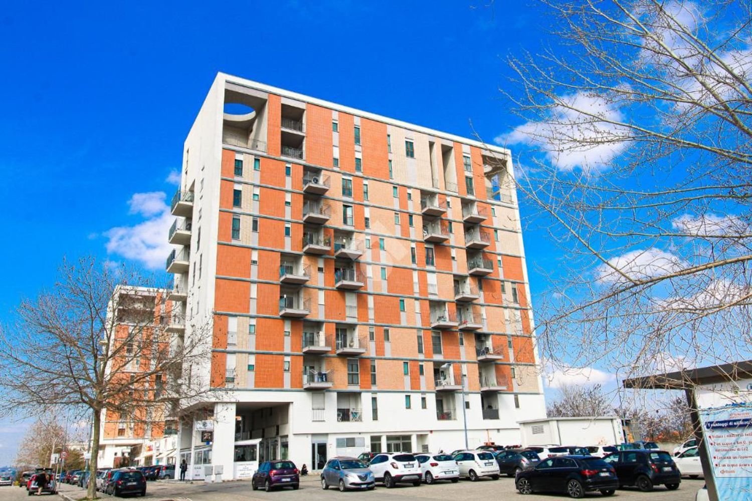 Квартира с 3 спальнями в Кьети, Италия № 318716