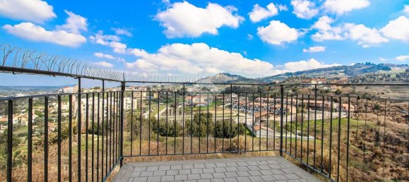 Квартира с 3 спальнями в Кьети, Италия № 318716 4