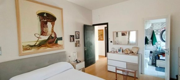 4 rooms Apartment in Catania, Italy No. 260966 3