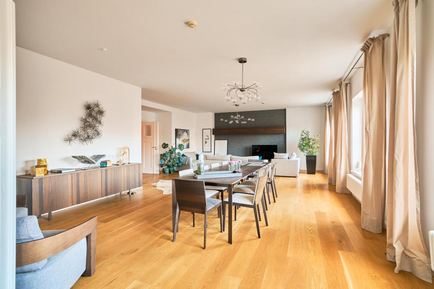 Квартира с 3 спальнями в Тиргартен, Германия № 88902