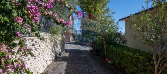 Дом с 14 комнатами в Коринальдо, Италия № 2270 4