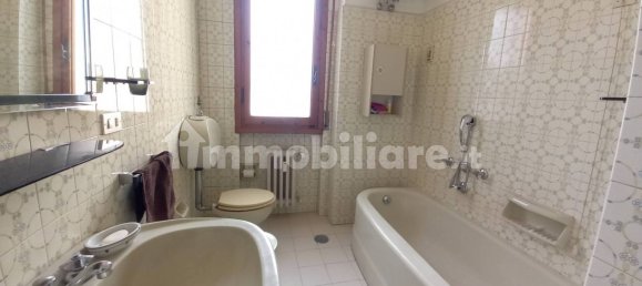 3 bedrooms Apartment in Florence, Italy No. 211393 27