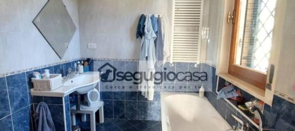 3 rooms Apartment in Rome, Italy No. 35988 6