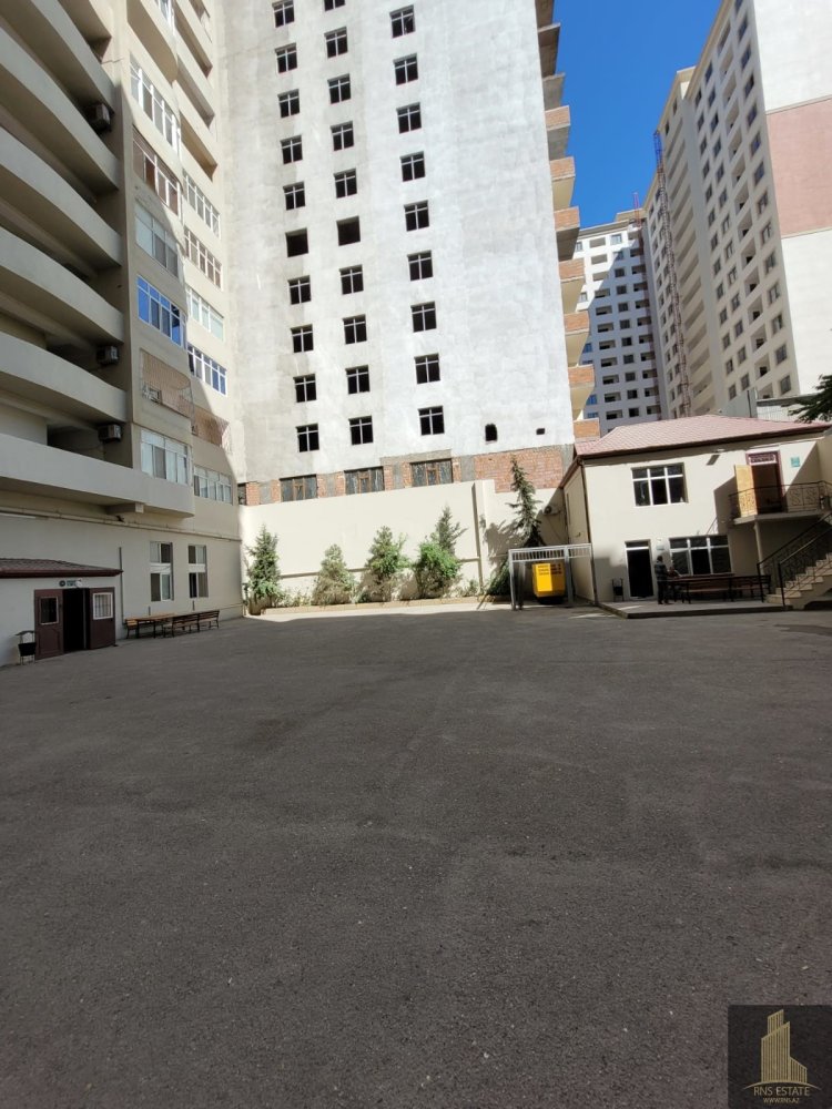 3 bedrooms Apartment in Baku, Azerbaijan No. 2246