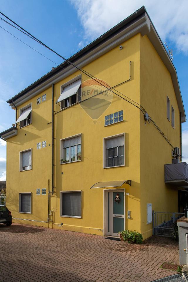 4 rooms Apartment in Maiolati Spontini, Italy No. 2312