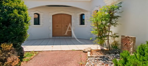 3 Schlafzimmer Haus in Challans, France, Nr. 283806 8