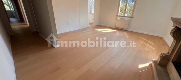 3 Schlafzimmer Wohnung in Modena, Italy, Nr. 348850 2