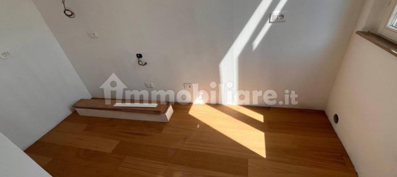 3 Schlafzimmer Wohnung in Modena, Italy, Nr. 348850 5