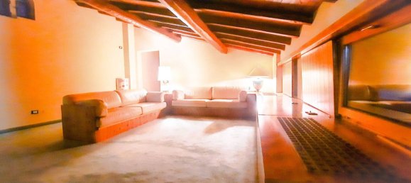 2 Schlafzimmer Haus in Piacenza, Italy, Nr. 346792 5