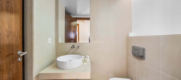 4 bedrooms House in Guia, Portugal No. 121565 21