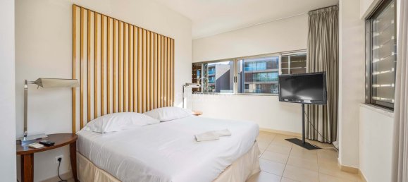 4 bedrooms House in Guia, Portugal No. 121565 18