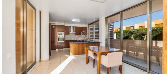 4 bedrooms House in Guia, Portugal No. 121565 16