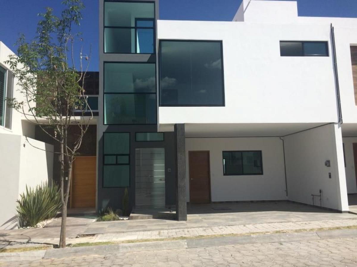 3 bedrooms House in Puebla, Mexico No. 149072