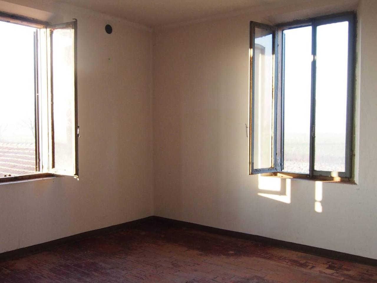 7 rooms House in Pegognaga, Italy No. 108388