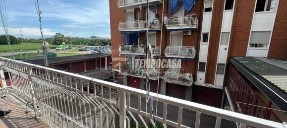 Apartamento de 1 dormitorio en Baranzate, Italy No. 287378 7