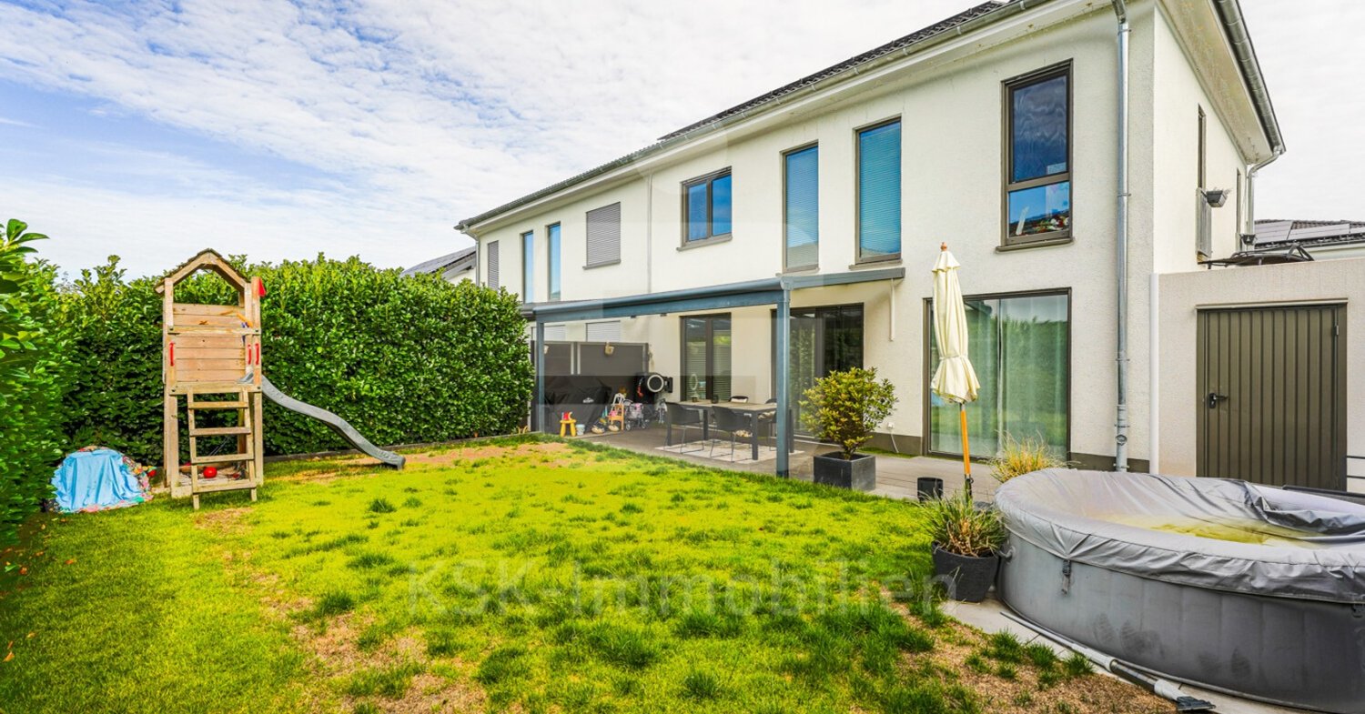 3 غرف نوم تاون هاوس في Euskirchen, Germany رقم 354232