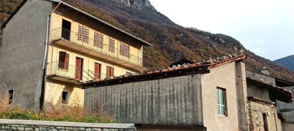 Casa de 8 habitaciónes en Donnas, Italy No. 61443 29