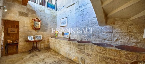 Дом с 6 спальнями в Гаргур, Мальта № 9112 15