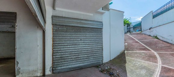 31m² Garage in Rome, Italy No. 277573 6