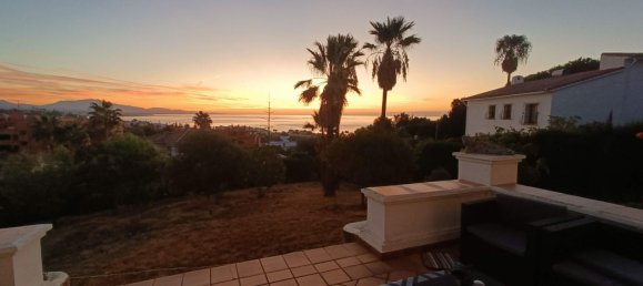 3 غرف نوم فيلا في Estepona, Spain رقم 137928 28