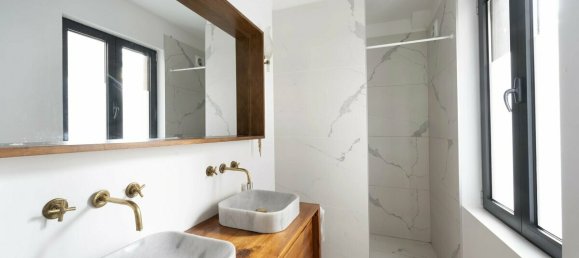 7 bedrooms Apartment in Paris, France No. 183959 10