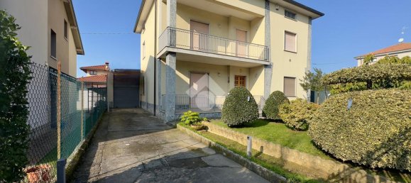 2 غرف نوم شقة في Calusco d'Adda, Italy رقم 329459 35