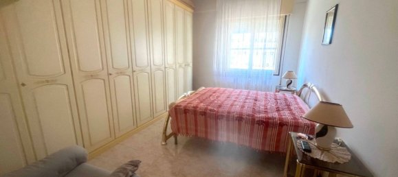 4 bedrooms Apartment in Rimini, Italy No. 341268 8