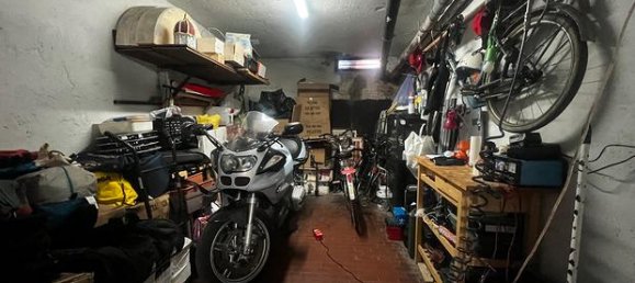 4 rooms Apartment in Prato, Italy No. 288012 3