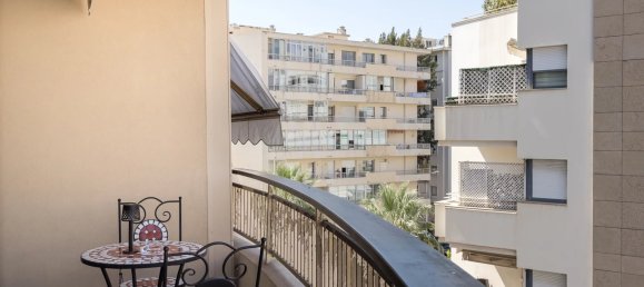 3 bedrooms Apartment in Cannes, France No. 761 2
