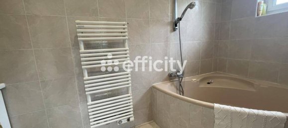 5 bedrooms House in Nantes, France No. 320225 14