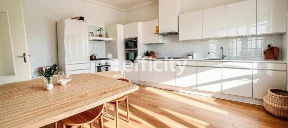 5 bedrooms House in Nantes, France No. 320225 6