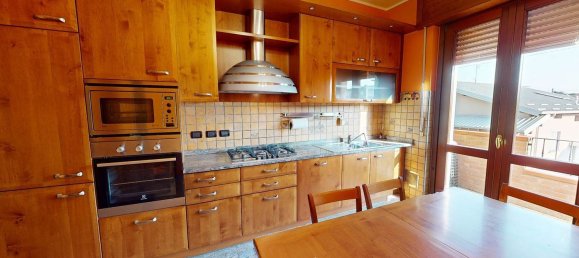 3 rooms Apartment in Cologno al Serio, Italy No. 279607 11