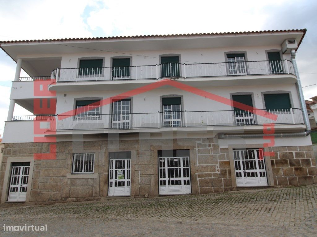 3 bedrooms House in Horta da Vilarica, Portugal No. 221443