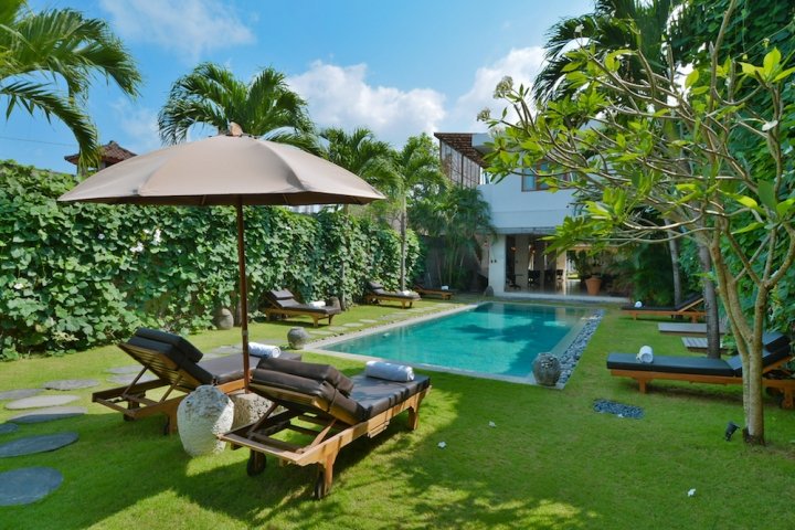 5 Schlafzimmer Villa in Seminyak, Indonesia, Nr. 2963