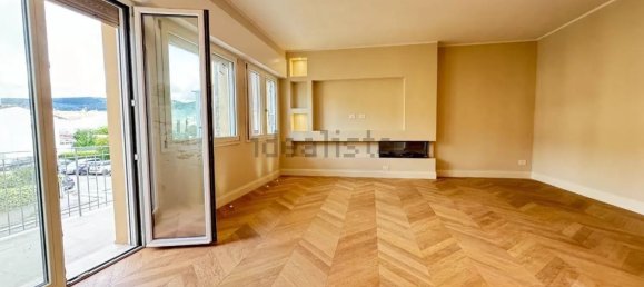 5-salle Appartement à Sesto Fiorentino, Italy No. 37161 3