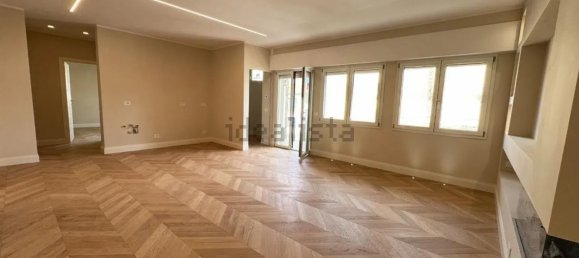 5-salle Appartement à Sesto Fiorentino, Italy No. 37161 4