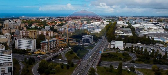 698m² Land in Porto, Portugal No. 34462 13