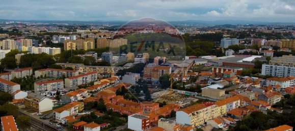 698m² Land in Porto, Portugal No. 34462 15