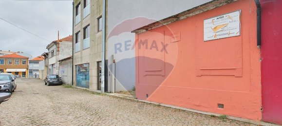 698m² Land in Porto, Portugal No. 34462 4